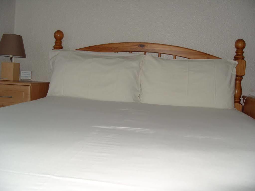 Fairways Guest House 뉴키 외부 사진